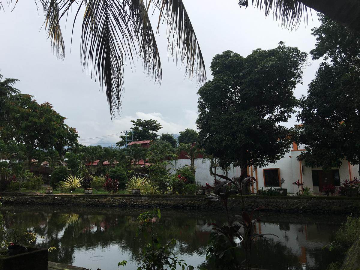 Tamasya Garden Hotel Kotamobagu Zewnętrze zdjęcie